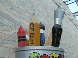 Writing and drawing utensils